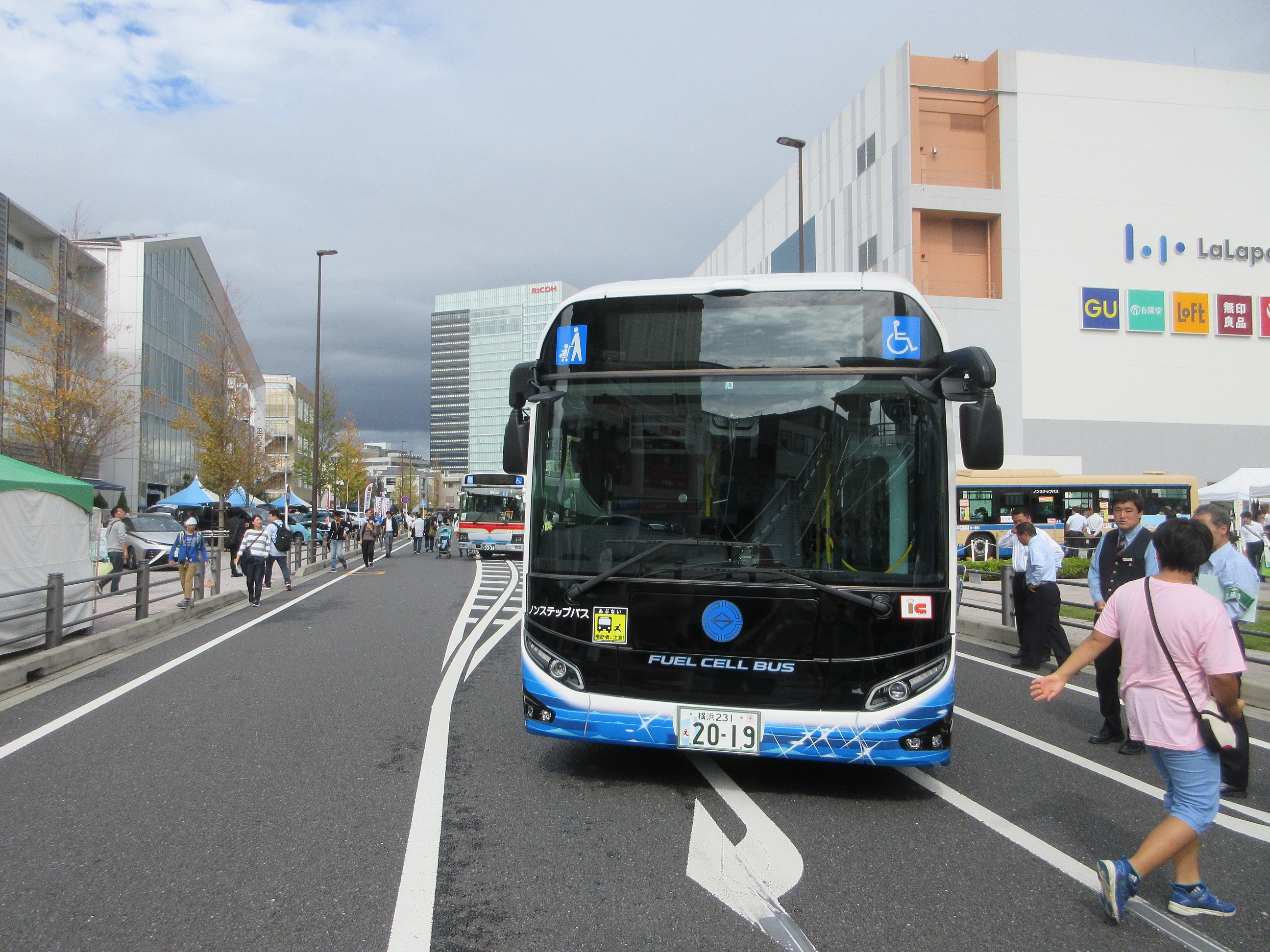 横浜市交通局 9-6301