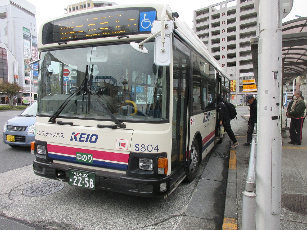 京王電鉄バス S20804