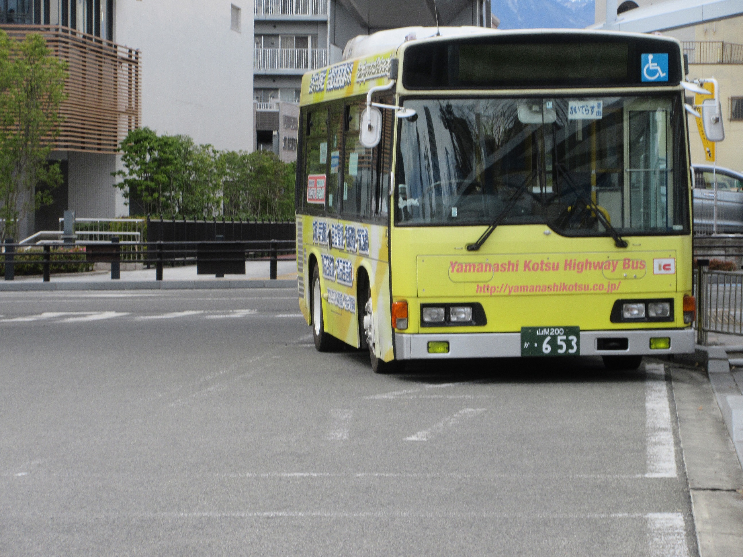 山梨交通 C810